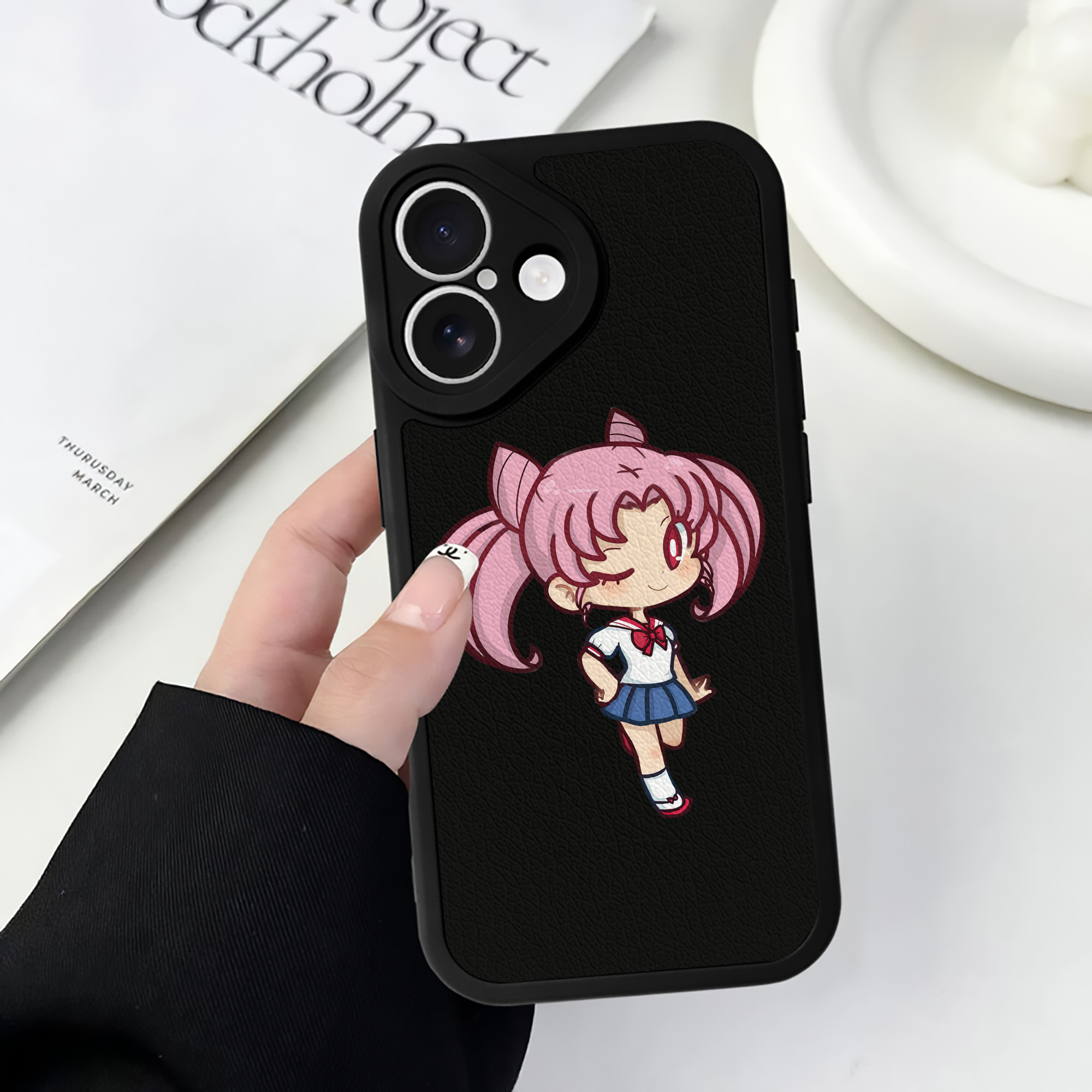 （画像用） 美少女戦士セーラームーン ちびうさ Sailor Moon Chibiusa Tsukino Usagi Small Lady Serenity 【iPhone 16シリーズ対応】シリコンスマホケース（レザー調） 材質：シリコン